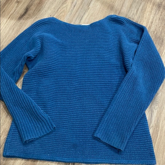 Sweater - Picture 1 of 1